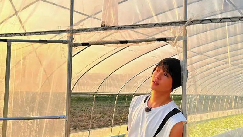 陈少熙戛纳红毯首秀东方美学造型引国际媒体热议