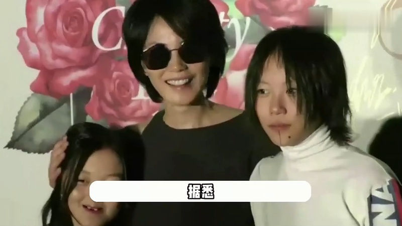 窦靖童